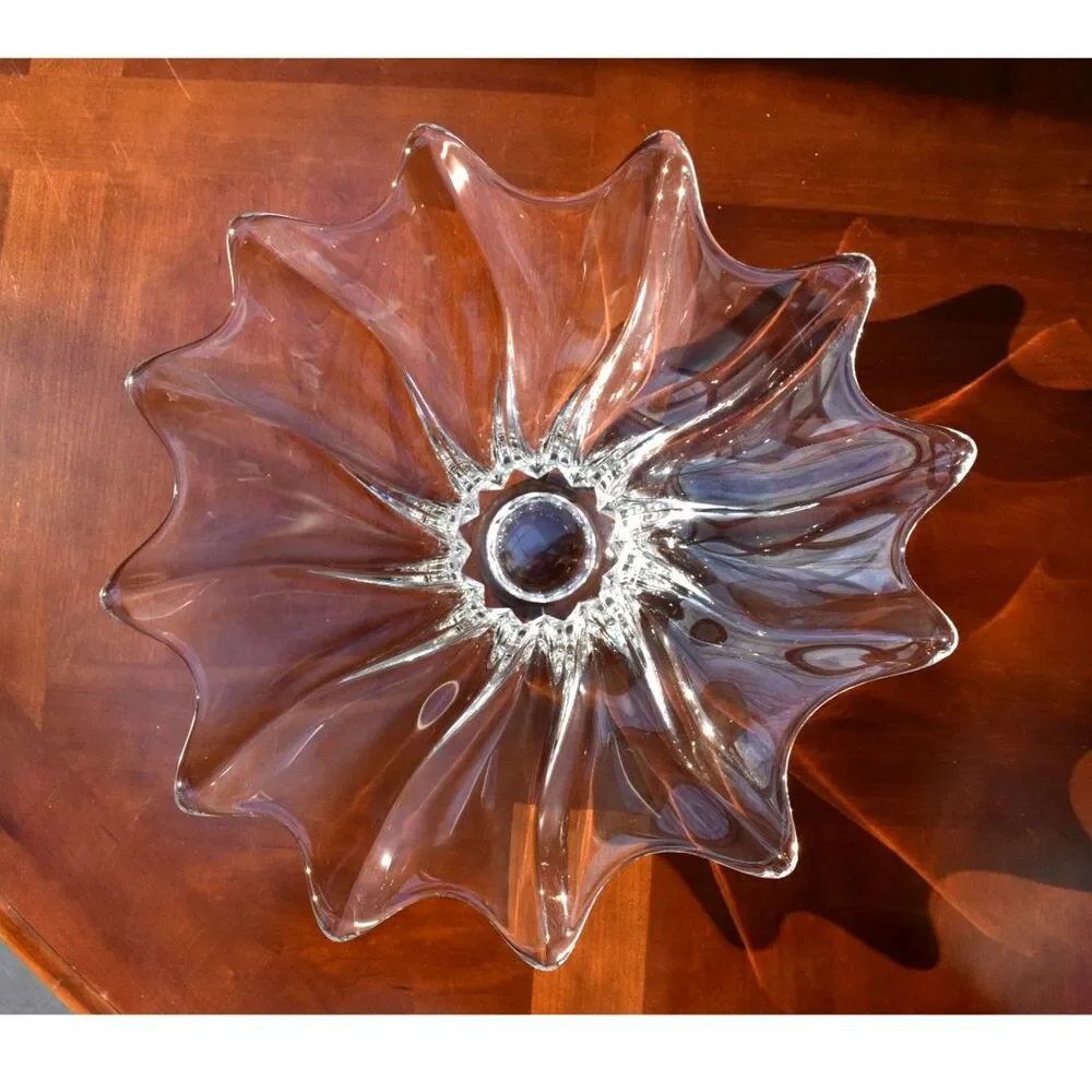 Clear Blown Glass Starburst Bowl - 12 Point Venetian Style - 10